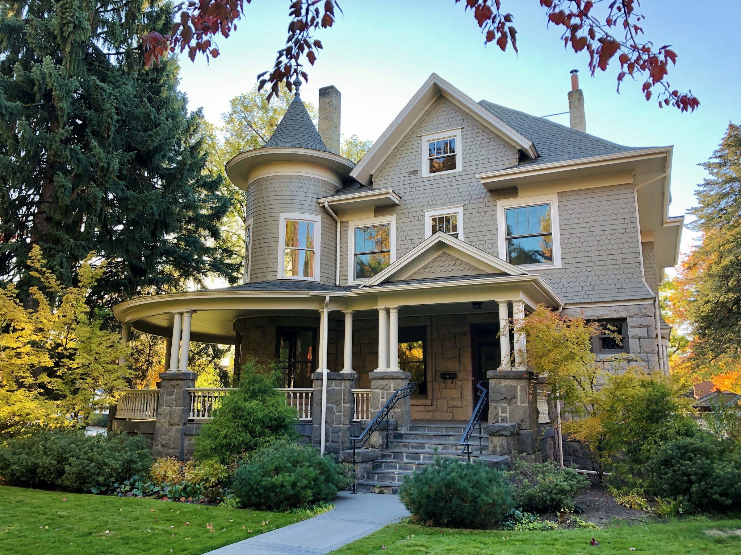 A warm home with a front yard, the setting for Miss Bella's Day Care in Kirkland